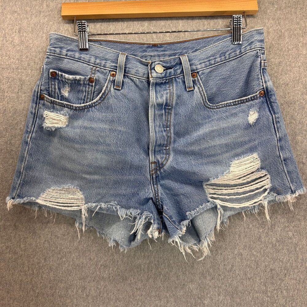 Women's Levi's 501 Distressed Denim High-Waisted Shorts Size 28 W Ripped Jean‎